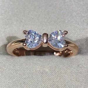 Beautiful Bow Style Ring